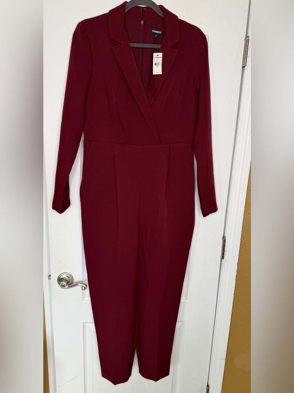 NWT Express Women's Long Sleeve Burgundy Blazer Jumpsuit. Size 12